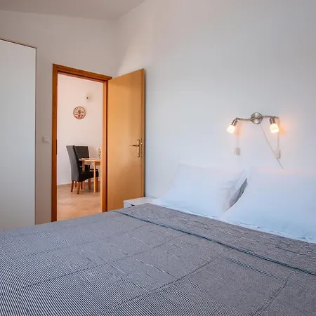 Apartment With A Parking Space Pag - 22605 Pag Town
